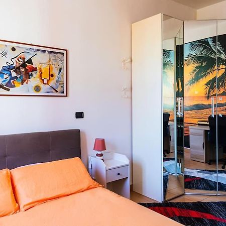 Equipped Apt Near To Parco Dora Турин Екстер'єр фото