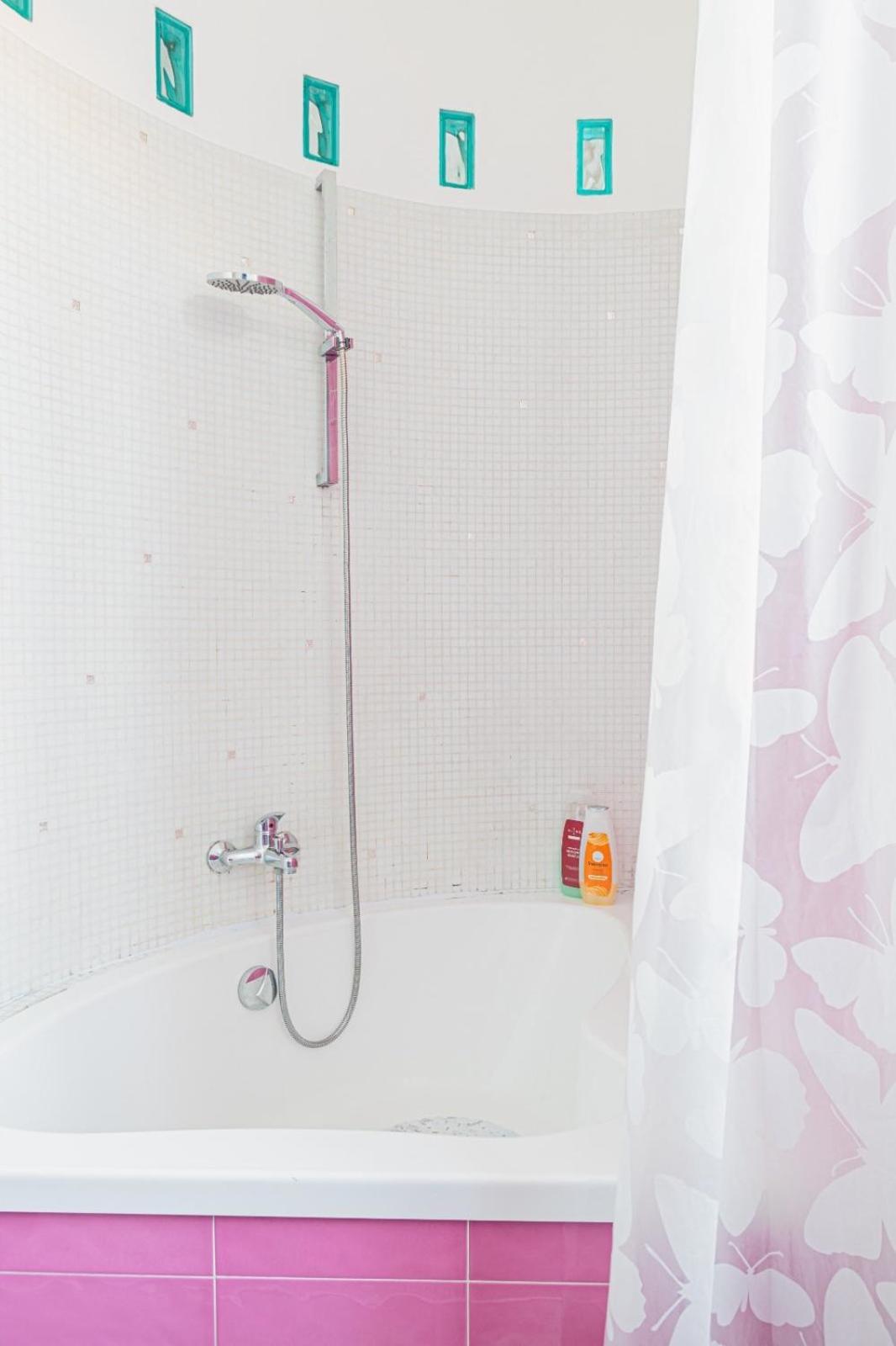 Equipped Apt Near To Parco Dora Турин Екстер'єр фото